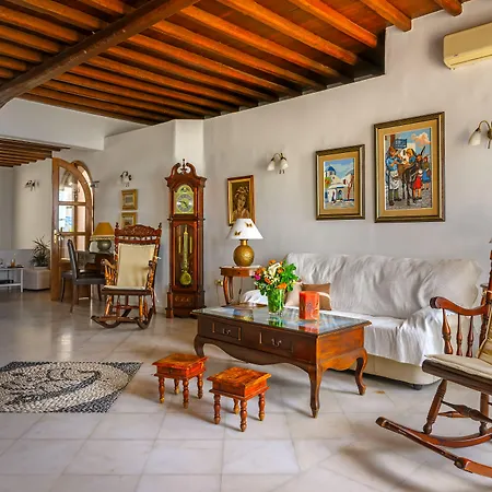 Paradision 4* Mykonos Town